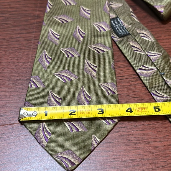 Chanel Mens Tie (Authentic) - Picture 4 of 10